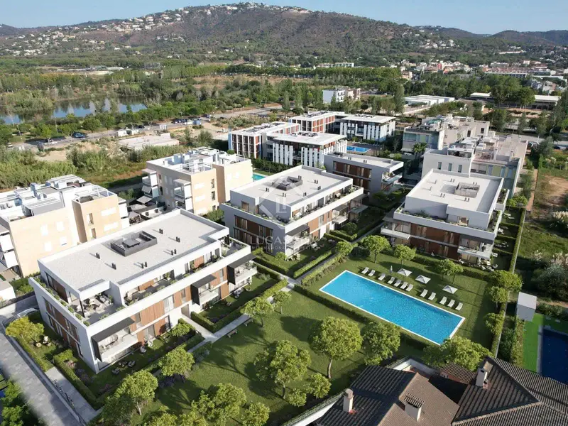 Apartamento en Platja d Aro Obra Nueva 3 Dormitorios Terraza Piscina