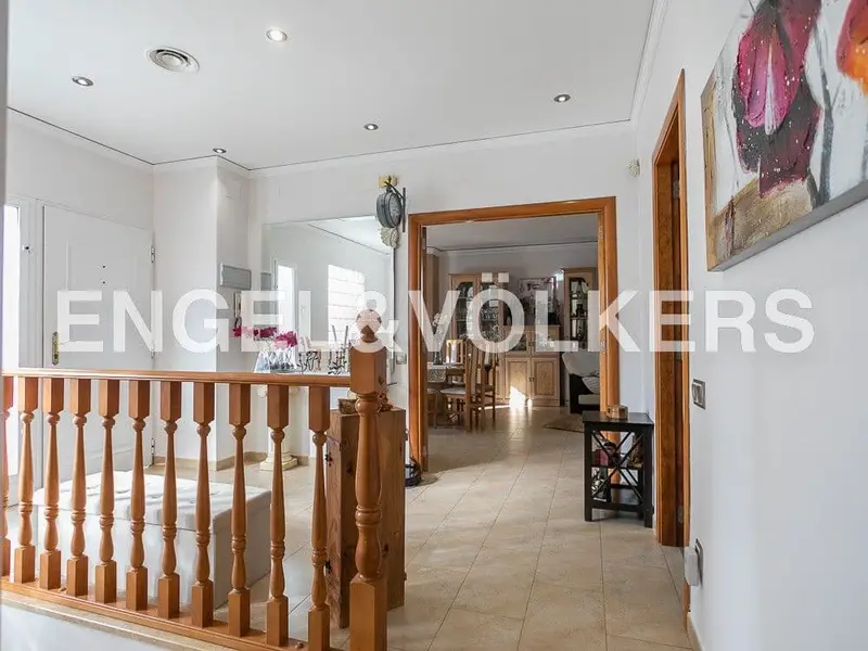 Chalet en Venta Torrent Valencia 4 Dormitorios Piscina Jardin