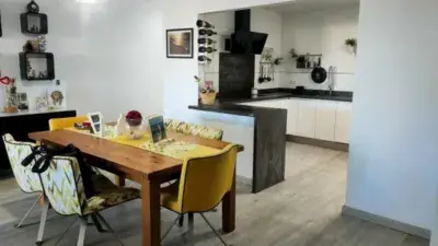 Lujo en Alcaidesa: Piso en Venta con Vistas al Mar
