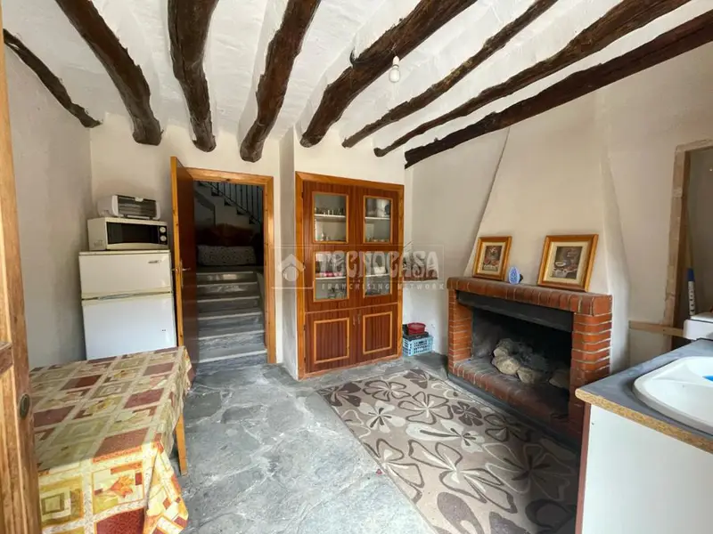 Casa en Venta en Serón - 2 Dormitorios - 1 Baño - 106m2