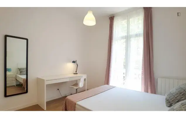 Apartamento 7 Dormitorios Barcelona L'Eixample