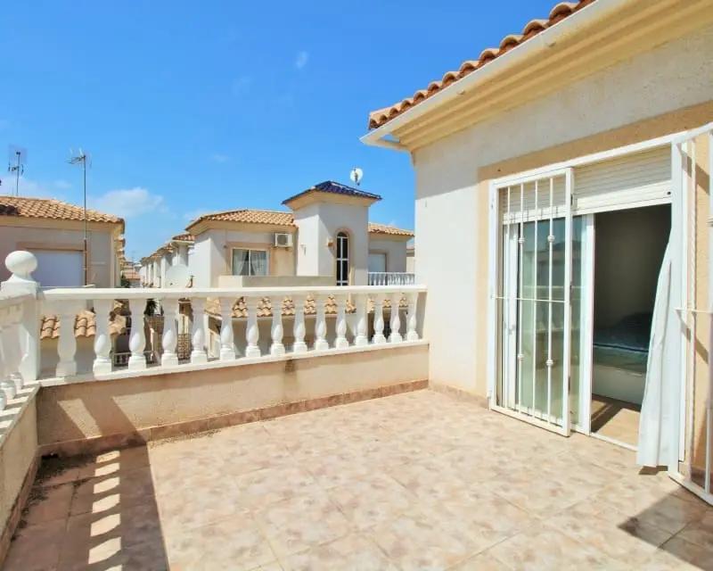 Chalet en Venta Playa Flamenca 3 Dormitorios Piscina Comunitaria