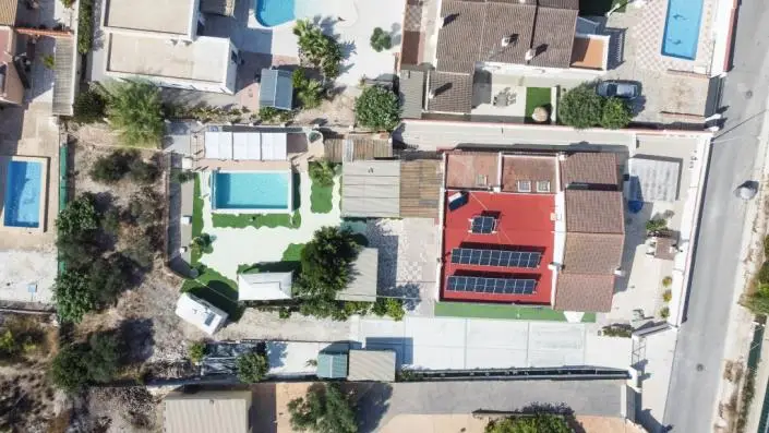 Villa 9 Dormitorios en Venta La Marina Costa Blanca