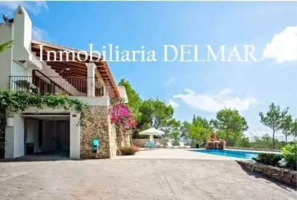 Chalet en venta en Santa Eulalia / Santa Eularia, Ibiza