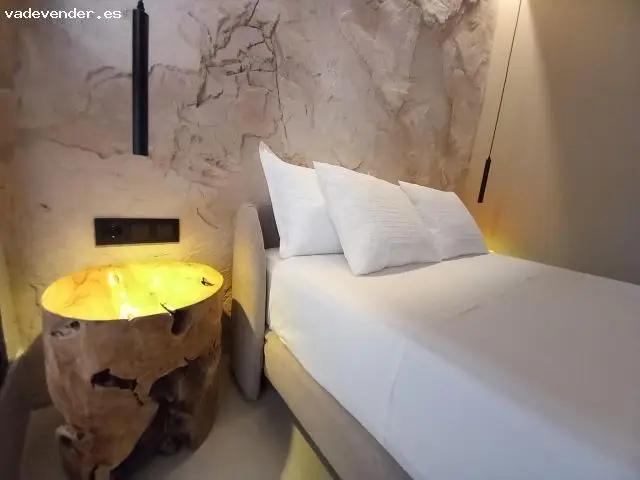 Local Reformado en Puerto Santa Pola: Inversi	ón o Vivienda