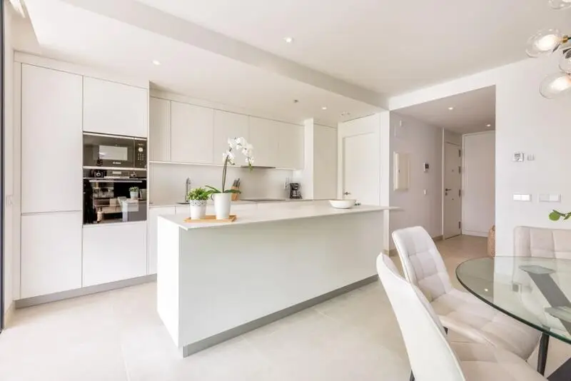 Apartamento en Fuengirola con 2 Dormitorios y Piscina