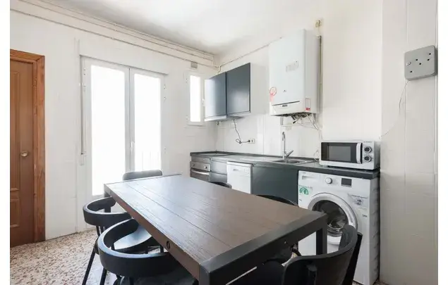Habitacion 220m2 Madrid Alquiler Larga Temporada