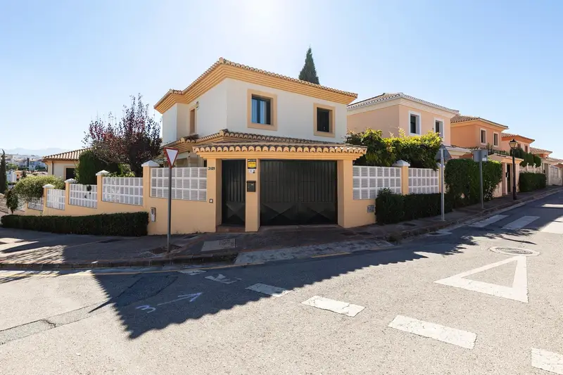 Venta Chalet con Jardin en Albolote