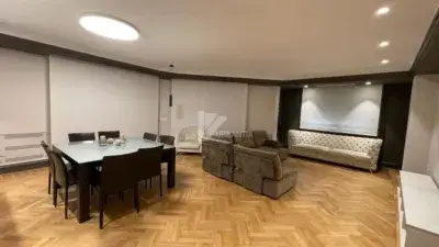 Piso de Lujo en Alquiler Calle Estella 175m2 4 Dorm 3 Baños