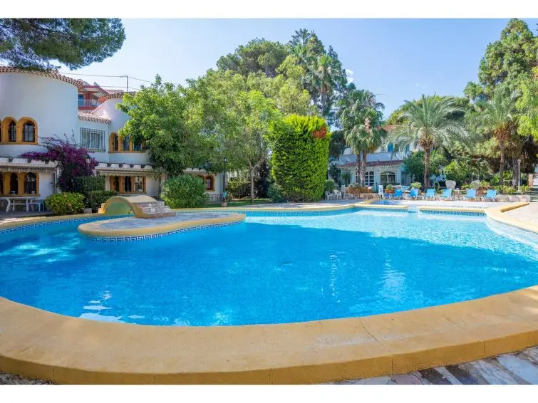Casa-Villa de 3 Dormitorios alquiler Denia, España