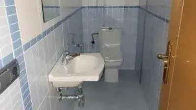 Chalet Adosado en Fuentes de Ebro 3 Plantas 280m2 Garaje Bodega Terraza