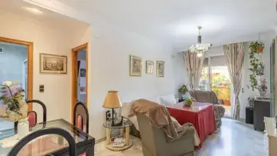 Piso en venta en Ogíjares con terraza y trastero