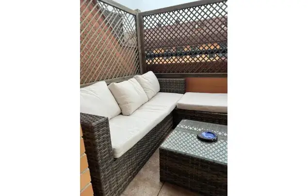 Alquiler Apartamento 4 Dormitorios Valencia 18-40 Años