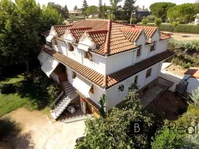 Chalet con Piscina en Cerro Alarcón Valdemorillo