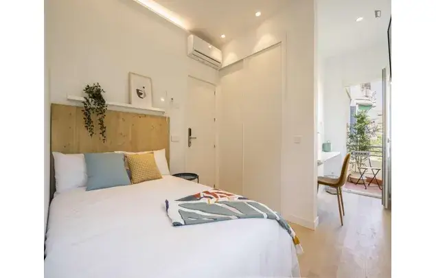 Alquiler Apartamento 4 Dormitorios Madrid 3-24 Meses