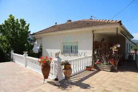 Casa Chalet Bigues Barcelona Dos Familias Jardin Piscina