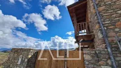 Casa Rústica en Pi Bellver de Cerdanya con 2 Casas y Patio