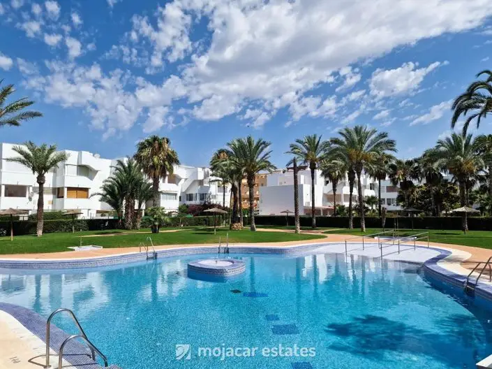 Apartamento en Vera Playa 1 Dormitorio Solarium Piscina Cerca de la Playa