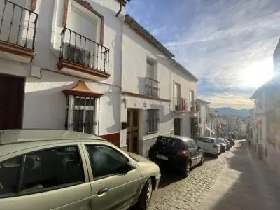 Olvera Casas En El Castillo