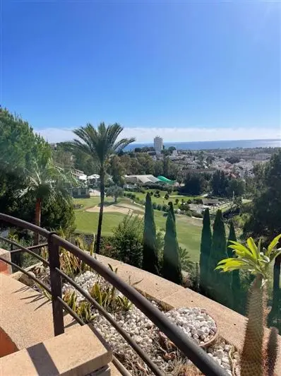 Apartamento 2 Dormitorios en Magna Nueva Andalucia Vistas al Mar