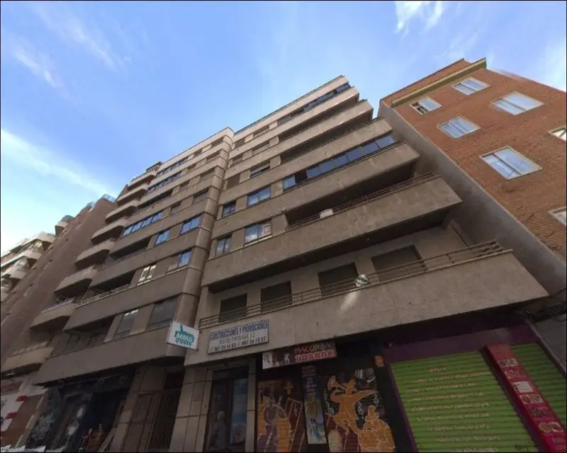 Garaje en venta en Albacete 173.71m²
