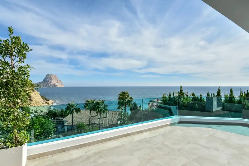 Villa de Lujo en Calpe con Piscina Infinity y Jacuzzi