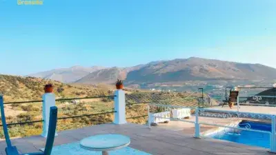 Casa en Venta en Los Arenales Loja 3 Dormitorios 2 Baños Piscina