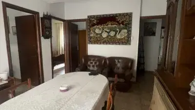 Piso en venta en Avenida de Nava, 4