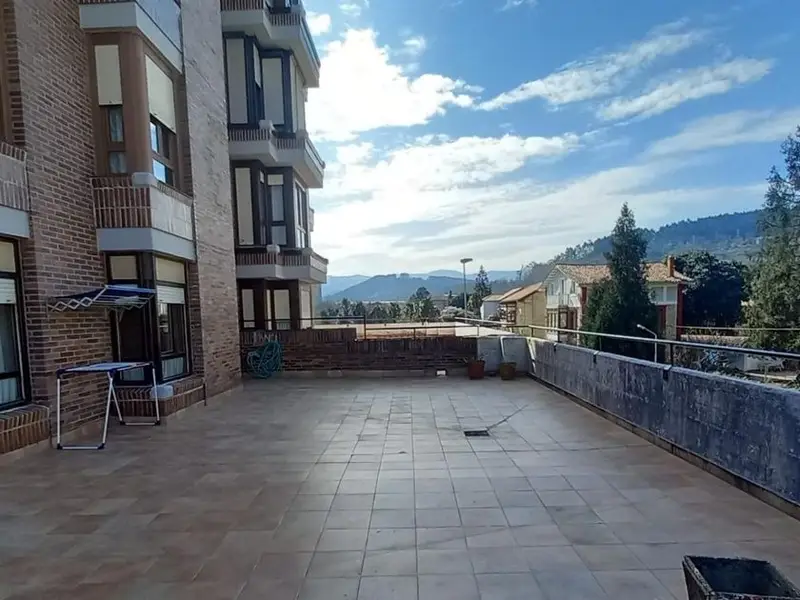 Piso en Torrelavega con Piscina y Terraza 55m2