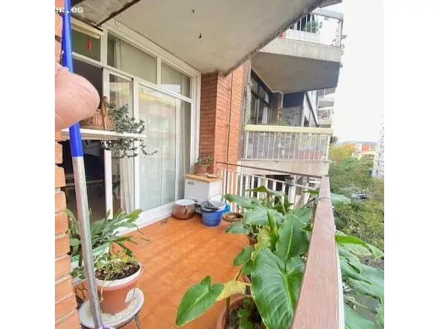 Piso en Sant Andreu 3 habitaciones 2 baños Balcon