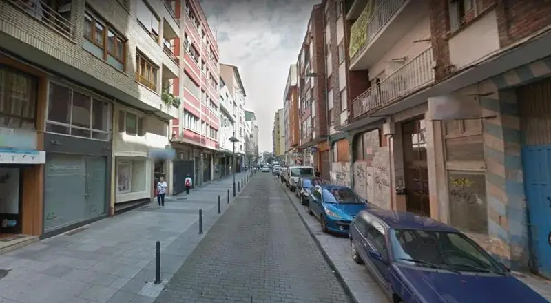 Venta Local Comercial Torrelavega 493m2