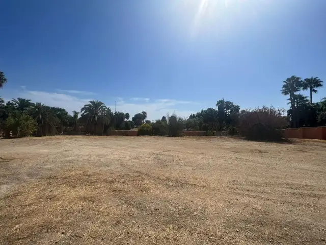 Terreno en Venta Milla de Oro Marbella Licencia Construccion Vistas al Mar