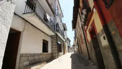 Chalet en Venta en Guisando 3 Dormitorios Sin Comision