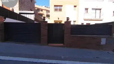 Casa en venta con ascensor, 3 habitaciones y amplias terrazas