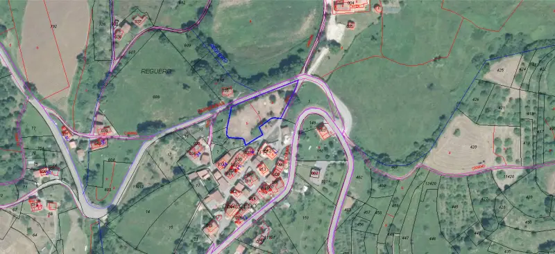 Venta Casa en Candamo - Finca Edificable con Horreo