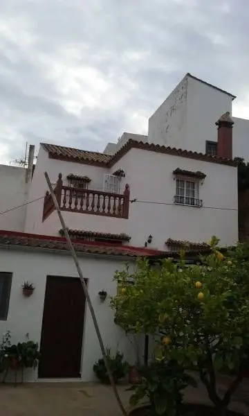 Venta Adosado con Chimenea en Benalup