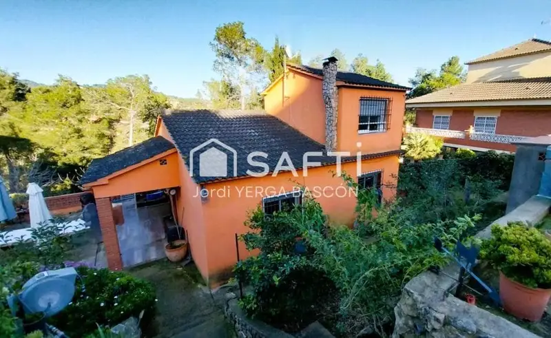 Chalet en venta en Vallirana, Barcelona