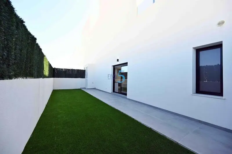 Adosados en Orihuela Costa 2 Dormitorios 2 Baños Piscina Privada