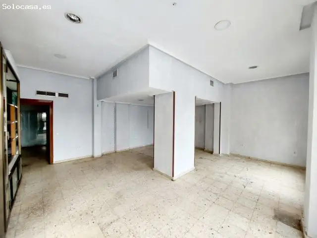 Local Comercial en Esquina Totalmente Acondicionado