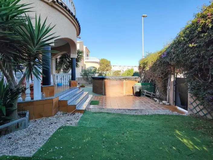 Villa 3 Dormitorios Orihuela Costa Piscina Privada