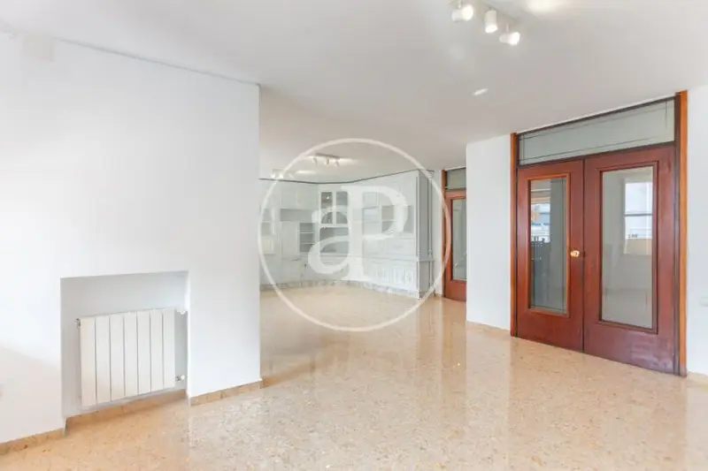 Flat for rent with Terrace in San Francesc (Valencia)