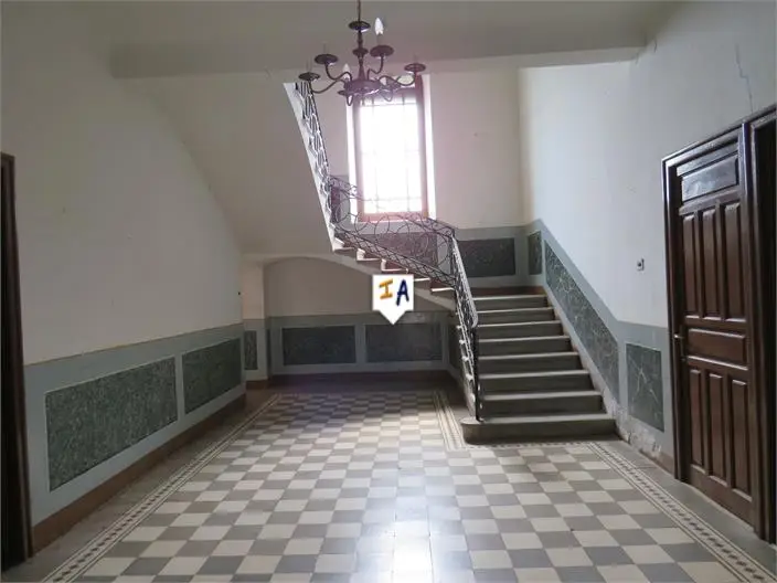 Adosado de 5 Dormitorios en venta Alcaudete, España