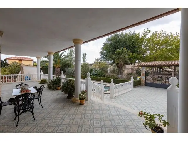 Fantastico Chalet en Ventas de Huelma Gran Oportunidad