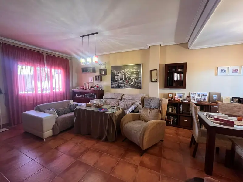 Venta Adosado Encinarejo Cordoba Patio Garaje 4 Dormitorios