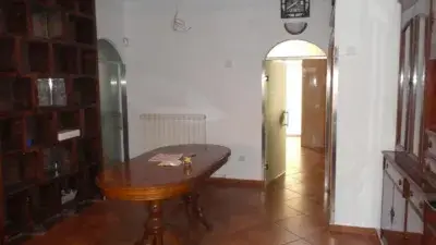 Casa adosada en Buñuel 6 habitaciones 2 baños