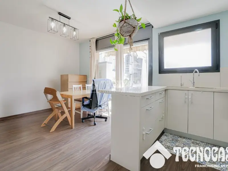 Piso en venta Sants Montjuïc 87m² 2 habitaciones