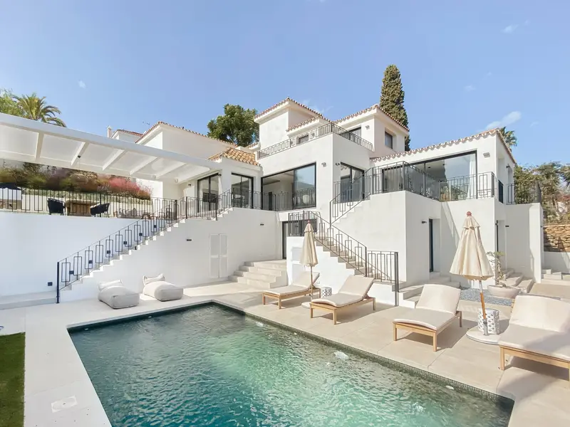 Chalet de Lujo 4 Dormitorios Marbella Alquiler Piscina Jacuzzi