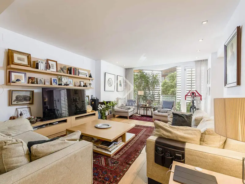 Apartamento de Lujo en Finca Histórica de Turó Park