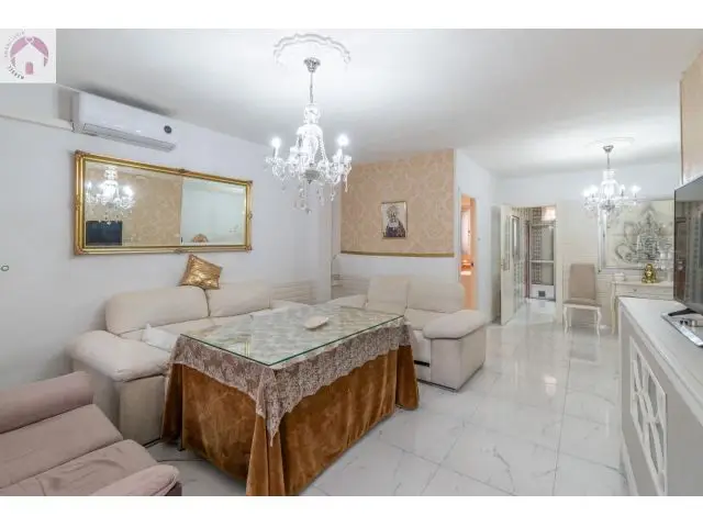 Adosado en Peligros Granada con Patio y Terraza