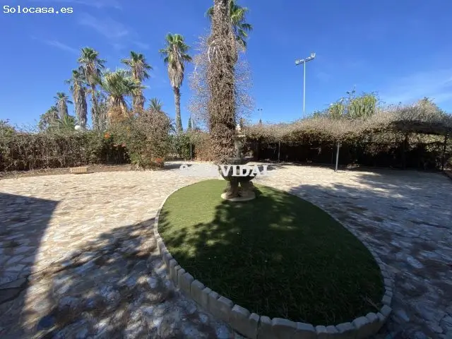 Chalet Lujoso en Villamartin Orihuela Costa Alquiler Junio